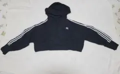 アディダスオリジナルス　ショート丈パーカー