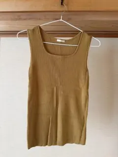 GU リブスクエアネックニットタンクトップ