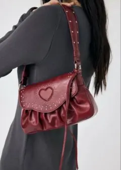 MOUSSY HEART GATHER STUDS バッグ レッドのサムネイル