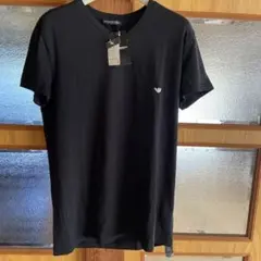 EMPORIO ARMANI/エンポリオアルマーニ 黒VネックTシャツ　未使用品