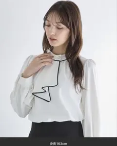 ほぼ未使用【WEB限定】ボウタイトロミブラウス