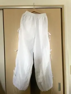 シーイン/シャカシャカ/ホワイト/ダンス/ボトムス/S size/白/リボン