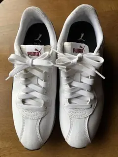 PUMA ホワイト スニーカー