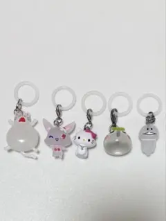 めじるしアクセサリー　まとめ売り　白　ガチャガチャ　匿名配送　即日発送