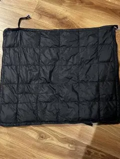 無印良品　ダウン生地ケープ