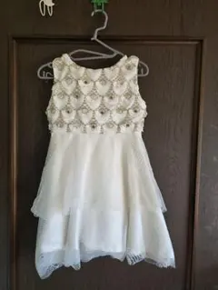 ‼️SALE‼️ホワイトベビードレス ビーズ装飾付き