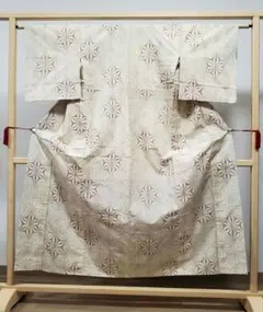 A 単衣 胴抜き 麻の葉模様 ベージュ 紬 正絹 小紋 着物 30