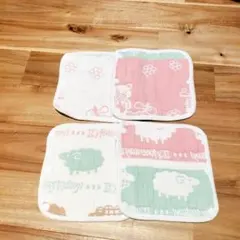 抱っこ紐　よだれカバー パッド　2組セット４枚　コットン　くま・ひつじ　2way