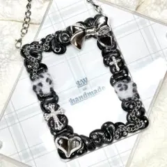 W846 ホイップデコ　硬質トレカケース 黒 シルバー リボン 豹柄 チェーン