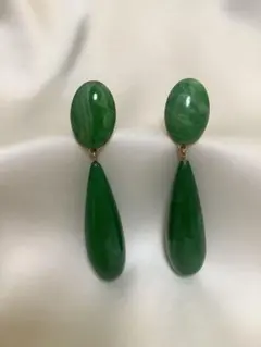 ZARA 大ぶりイヤリング　グリーンのサムネイル