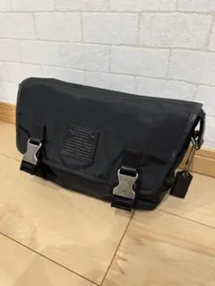 COACH メンズ ボイジャー ショルダーバッグ
