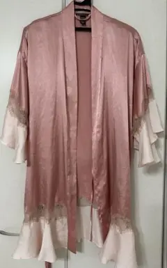 Victoriassecret ピンクサテンフリルローブ