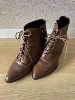 ブラウン レースアップブーツ 中ヒール
