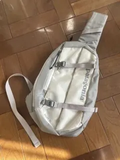 廃盤美品✨ パタゴニア ボディバッグ 斜め掛け アトムスリング 8L 