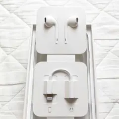 ★新品★iPhone純正★有線イヤホン Lightning&イヤホン変換アダプタ