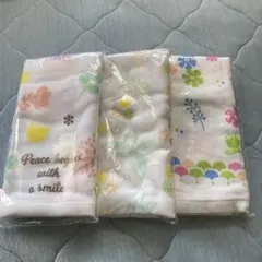 ガーゼハンカチ 3枚セット 花柄のサムネイル