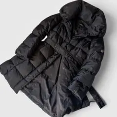 Max Mara ダウンコート ボリュームカラー Aライン ベルト 黒 36のサムネイル