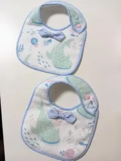 ちょこ寝様専用 ベビースタイ　ハンドメイドベビービブ　ジンベイザメ柄
