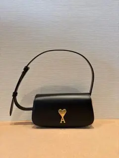 【新品未使用】AMI Paris ショルダーバッグ ブラックのサムネイル