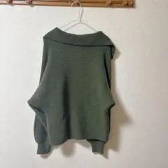 オリーブグリーン リブ編み 長袖セーター