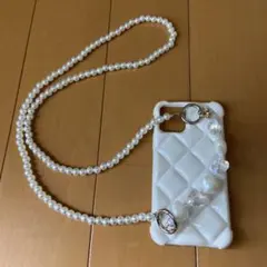 iPhone11pro カバー　ストラップ付き