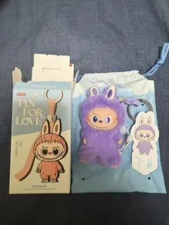 LABUBU PIN FOR LOVE イニシャル T