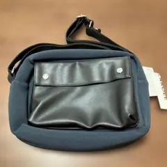 ★LAKOLEラコレネオプレンコンビミニショルダーバッグ ネイビー未使用　合皮★のサムネイル