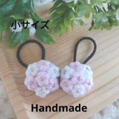 ハンドメイド 小花モチーフのヘアゴム （ピンク×ホワイト） ２個セット