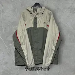 古着 00s ナイキACG　マウンテンパーカー　刺繡ロゴ　フード