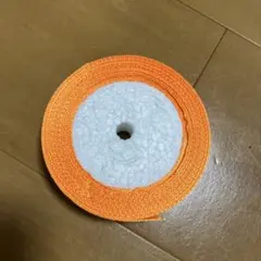 鮮やかなオレンジ色のサテンリボン 手芸用