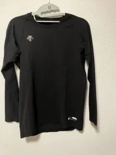 DESCENTE ブラック 長袖 アンダーシャツ 160