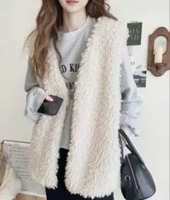 ボリュームプードルフェイクファーベスト