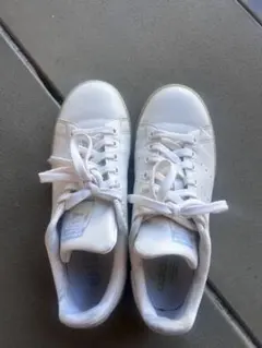 adidas ホワイト　レインボー　スニーカー