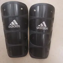 adidas シンガード 黒　大人用