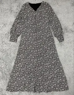 エヌナチュラルビューティベーシック　花柄ワンピース　ブラック