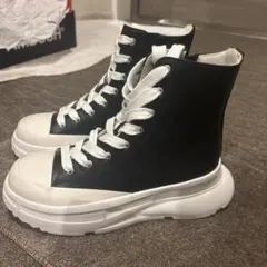 ハイカットスニーカー ブラック/ホワイト　リエンダ rienda