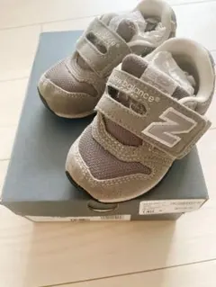 【室内試し履きのみ】new balance ベビースニーカー グレー　13cm
