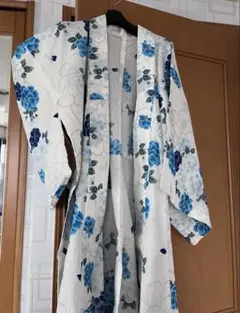 白地に青の花柄　浴衣　レディース　夏祭り