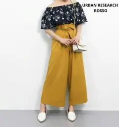 美品 アーバンリサーチ ロッソ オリジナル 花柄 オフショル プルオーバーのサムネイル