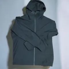 UNIQLO ユニクロ ブロックテックパーカ 3Dカット 　グリーン　オリーブのサムネイル