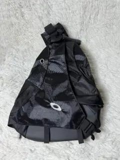 2025年最新】オークリー ショルダーバッグの人気アイテム - メルカリ