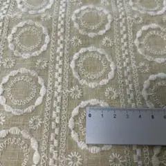刺繍生地残布　縦80cm×横95cm
