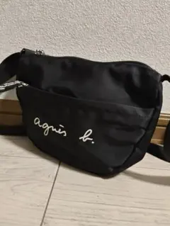 agnis b. 黒 ショルダーバッグ サコッシュ