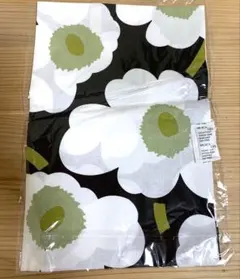 マリメッコ♪人気　ピエニウニッコ生地　50×70 ブラック　ホワイトフラワー