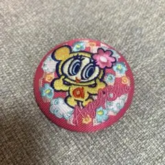 ナルミヤキャラクターズ 刺繍缶バッジビスケット ハナちゃん
