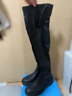 ZARA ブラックニーハイブーツ サイドファスナー付き
