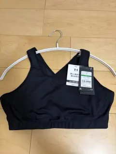 アンダーアーマー　アクティブブラLG タグ付き