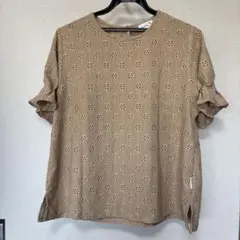 花柄刺繍入り五分袖トップス Mサイズ