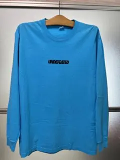 UNDEFEATED ロンT ブルー　店舗で購入のサムネイル