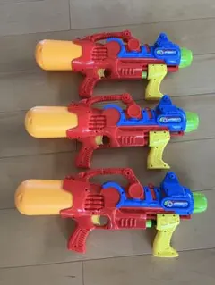 ユニバーサル・スタジオ・ジャパン ウォーターシューター 2025水鉄砲 3本 USJ 2025年 ウォーターシューター 水鉄砲 パレード - メルカリ